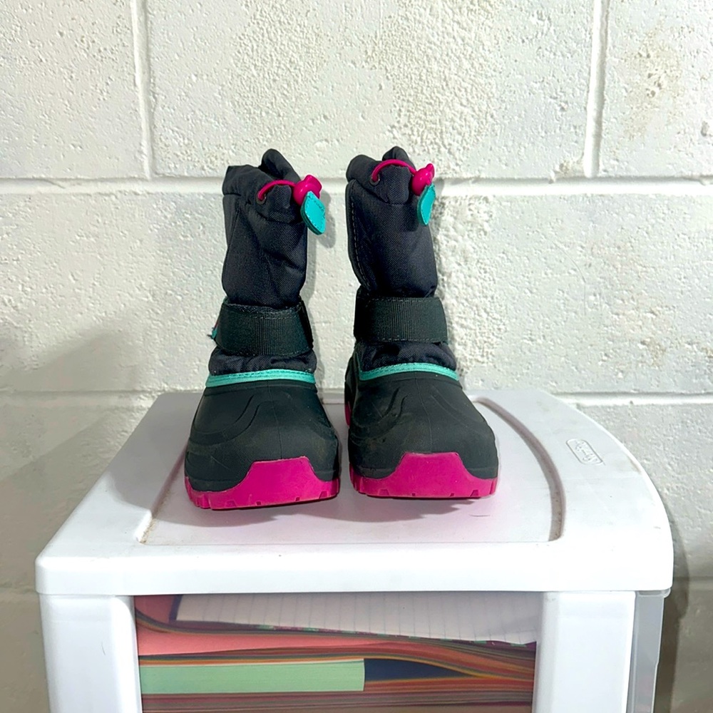 Girl snow boots